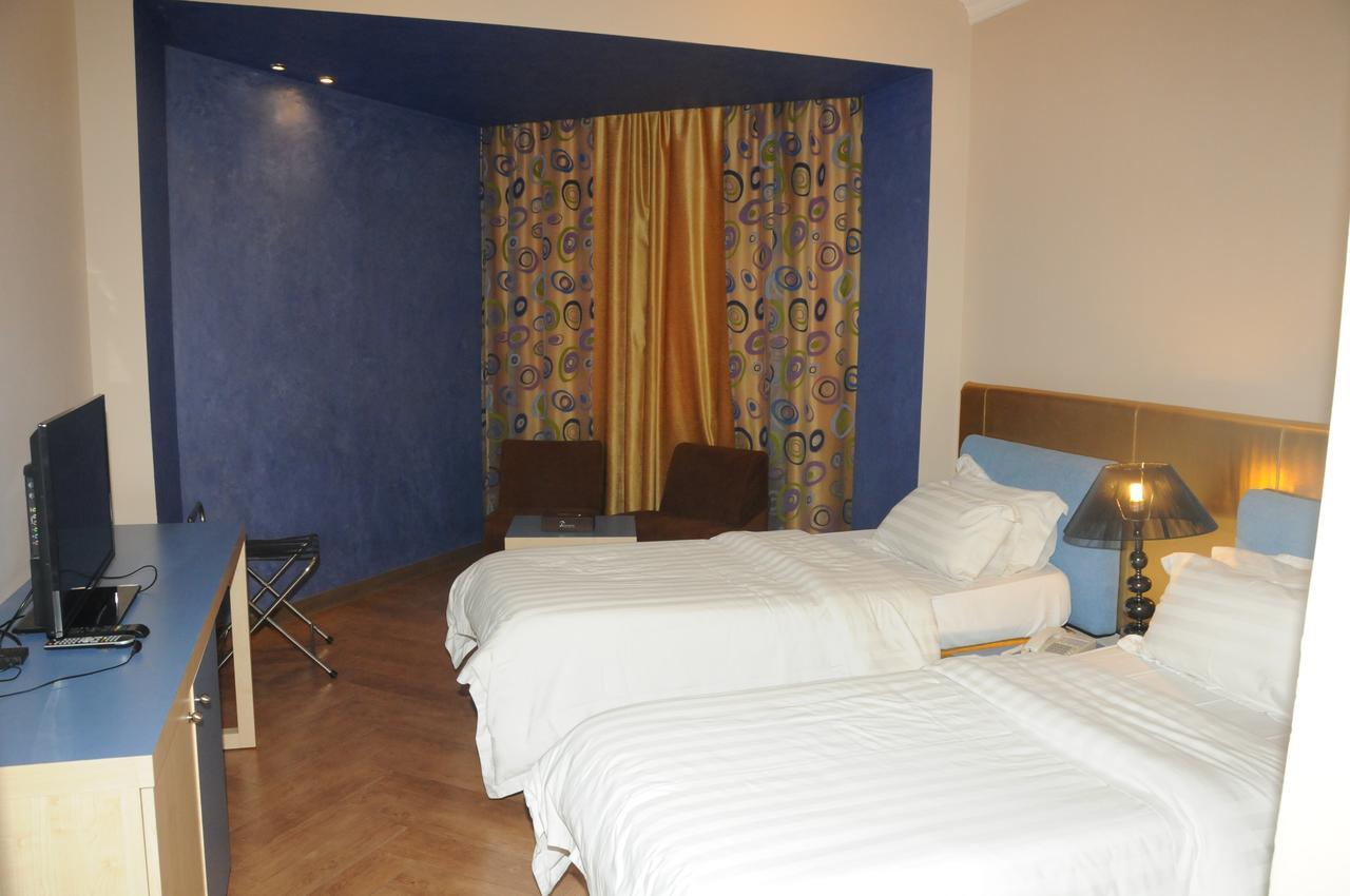 Sky Hotel Salmiya 外观 照片