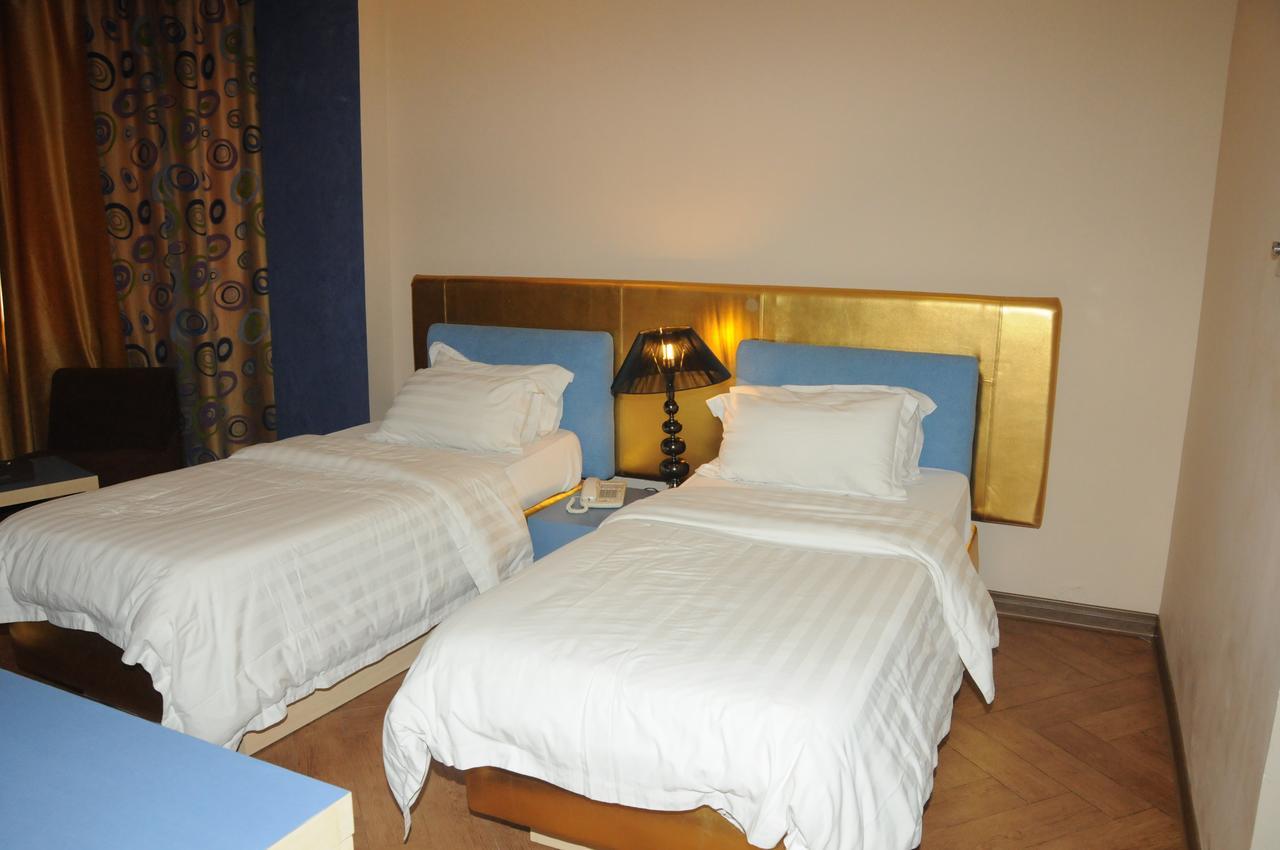 Sky Hotel Salmiya 外观 照片